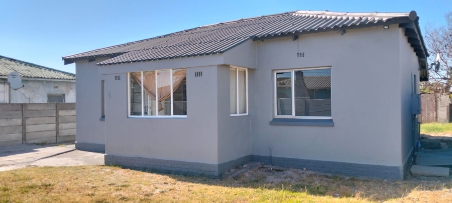 3 Bedroom Property for Sale in Ruyterwacht Western Cape
